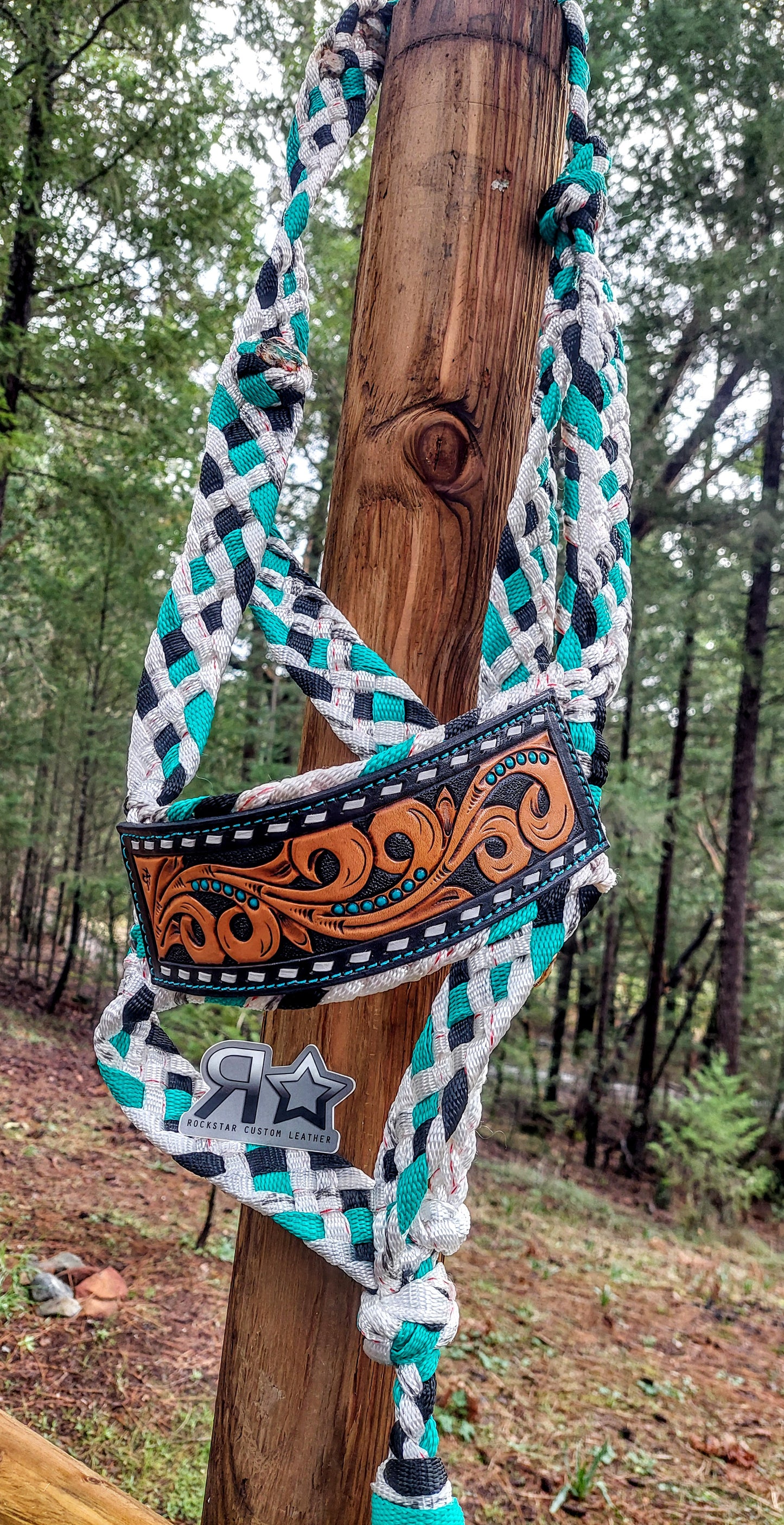 BEAUTIFUL chunky style muletape halter with floral tooled noseband