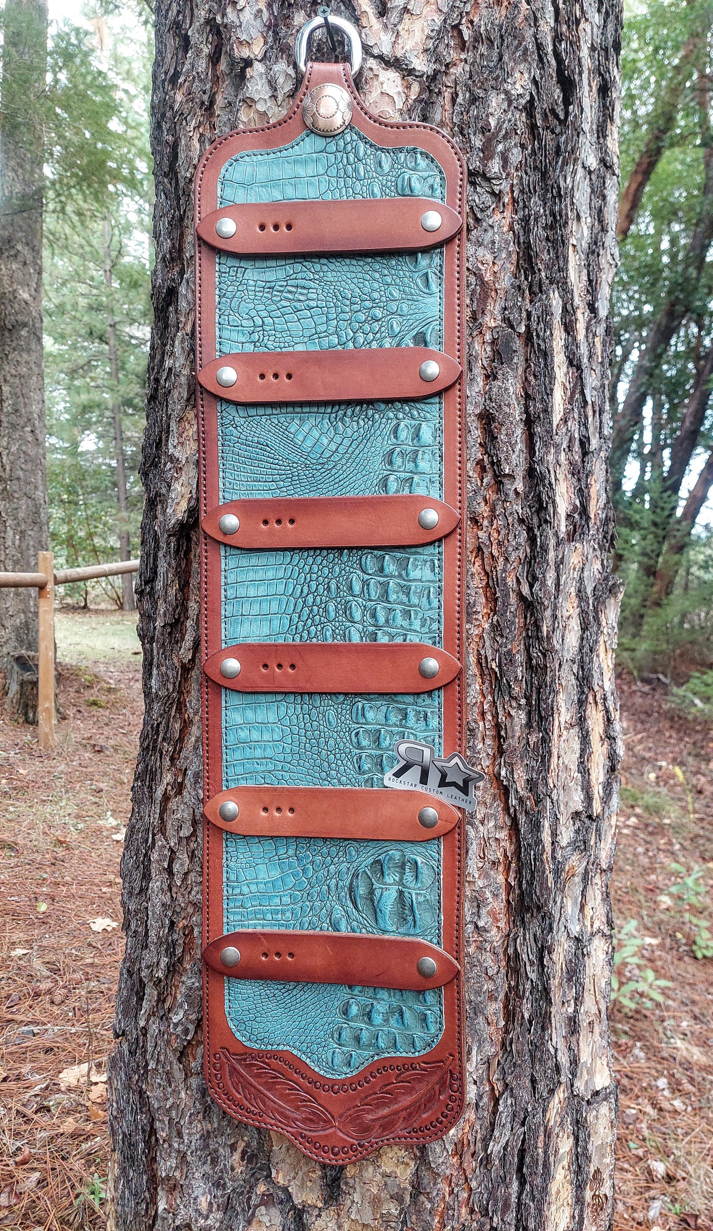 6 Slot Gator Buckle Holder